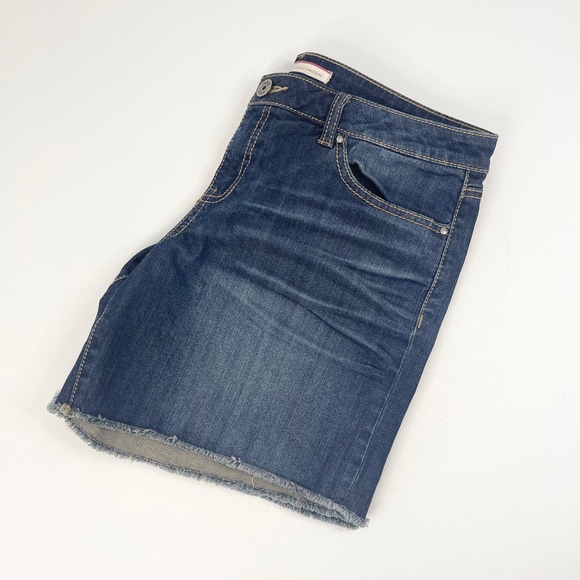 S&P by Standards and Practices Women’s Denim Shorts Size 31 Raw Hem Cutoff - Picture 3 of 9